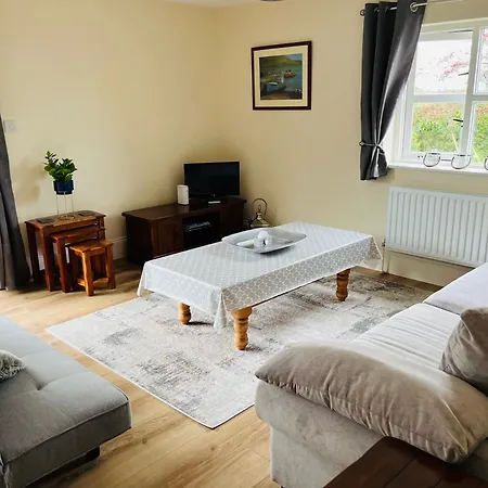 Hillcrest Lodge, Private On Lough Corrib, Oughterard Apartment