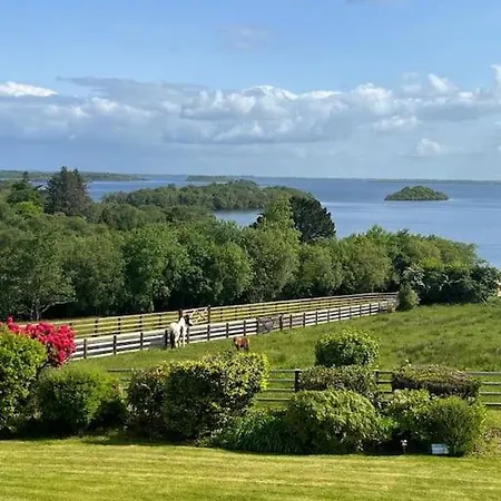 Hillcrest Lodge, Private On Lough Corrib, Oughterard 아파트 *