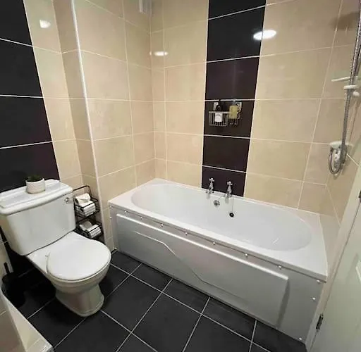 Hillcrest Lodge, Private On Lough Corrib, Oughterard * 戈尔韦